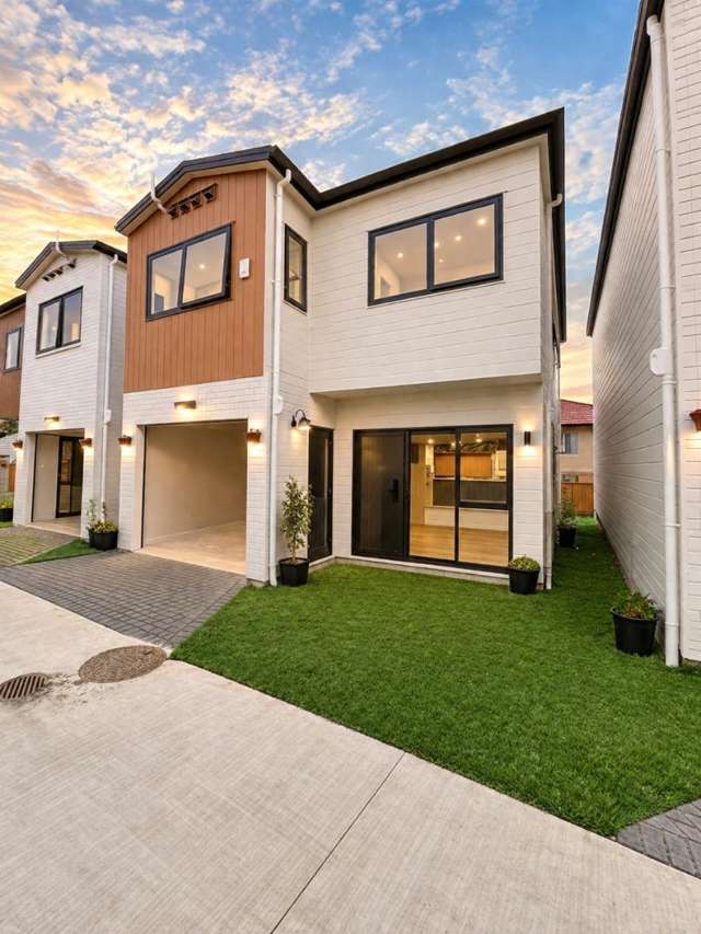 BRAND-NEW FIVE-BEDROOM HOMES IN PINEHILL