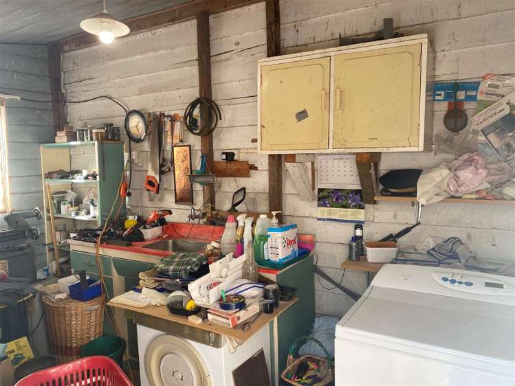 5597 West Coast Road Springfield_16