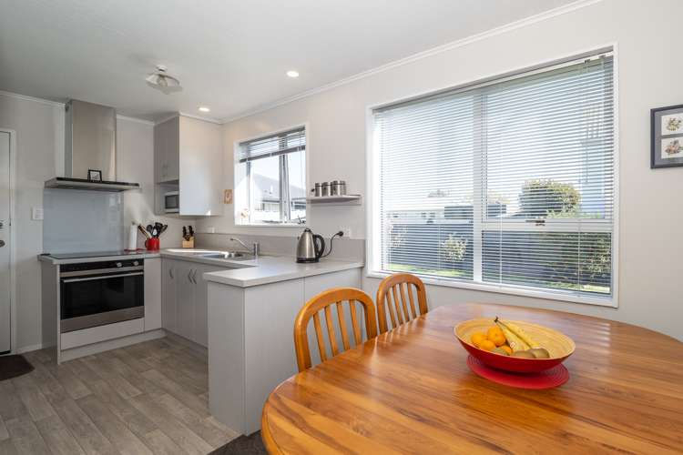 2/65 William Street Ashburton_11