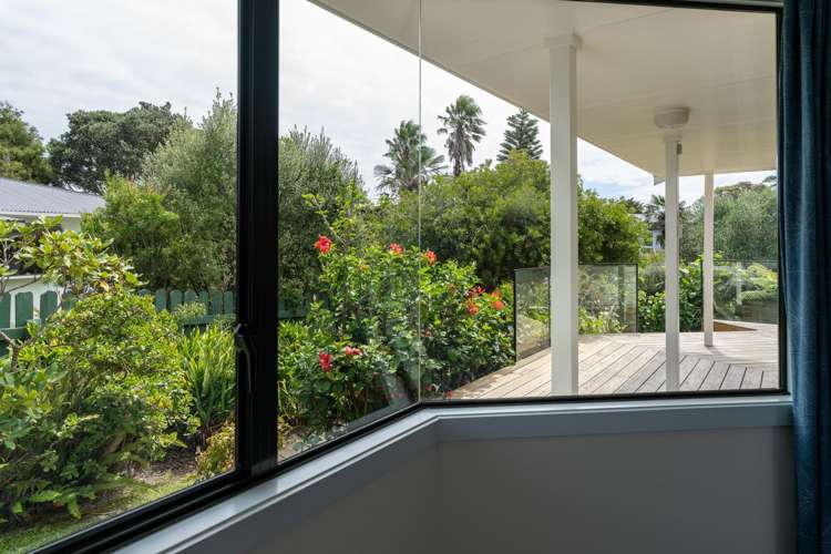 11 Sunshine Rise Raglan_11