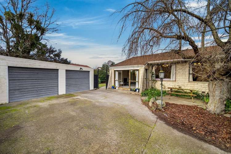 2/44 Chipping Lane Redwood_16