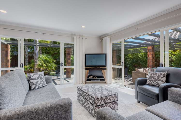 74 Pine Harbour Parade Beachlands_3