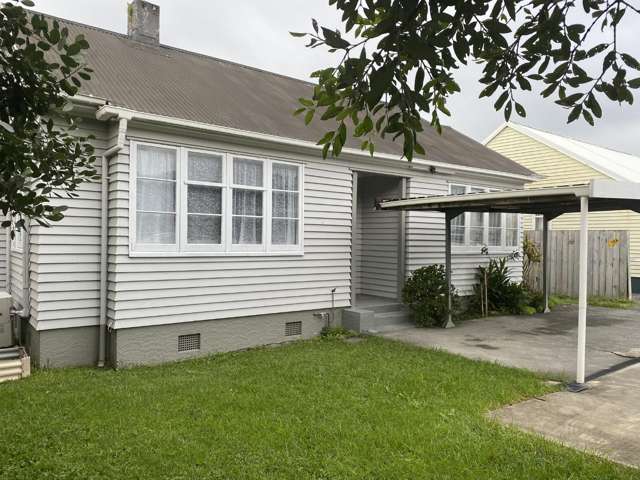 Minutes to the CBD and Hospital