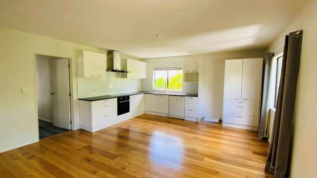 4/532 Whangaparaoa Road Stanmore Bay_2