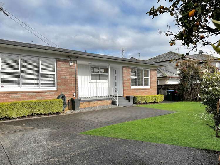 2/6a Adrienne Place Onehunga_1