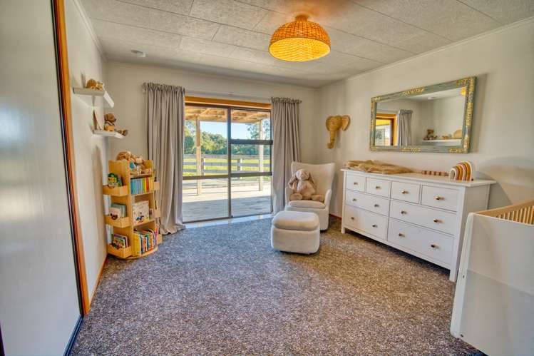 169 Coulson Road Paroa_19