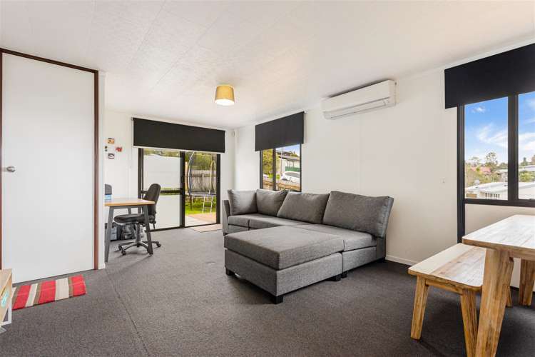 3 Maywood Crescent Glen Eden_7