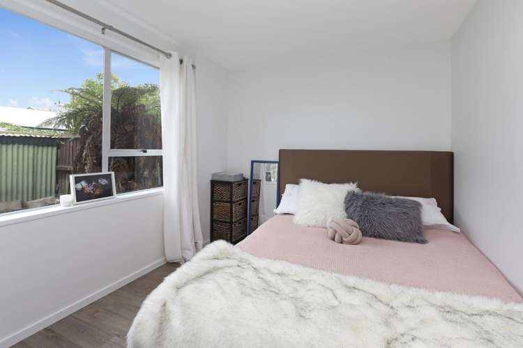 2/72 Lakewood Drive Burwood_8