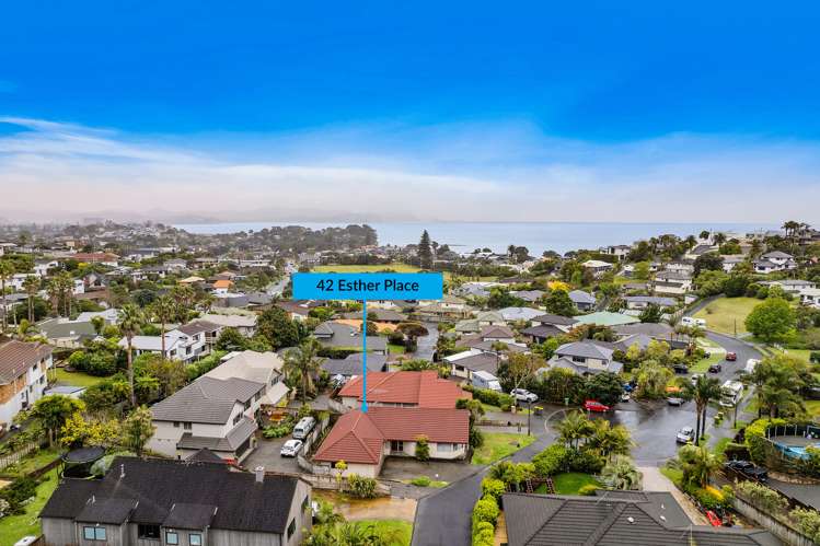 1/42 Esther Place Red Beach_16