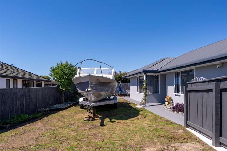 9 Vining Crescent Stoke_4