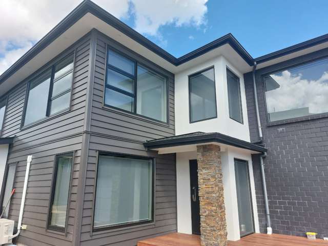 Modern Home Great location