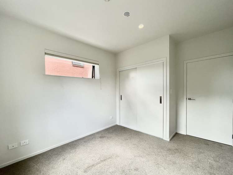 G02/7C Hinaki Street Point England_14