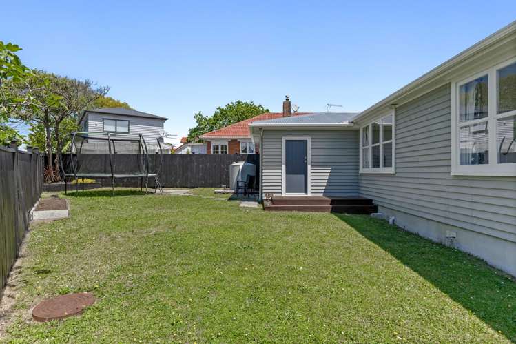 27 Norcross Avenue Henderson_17