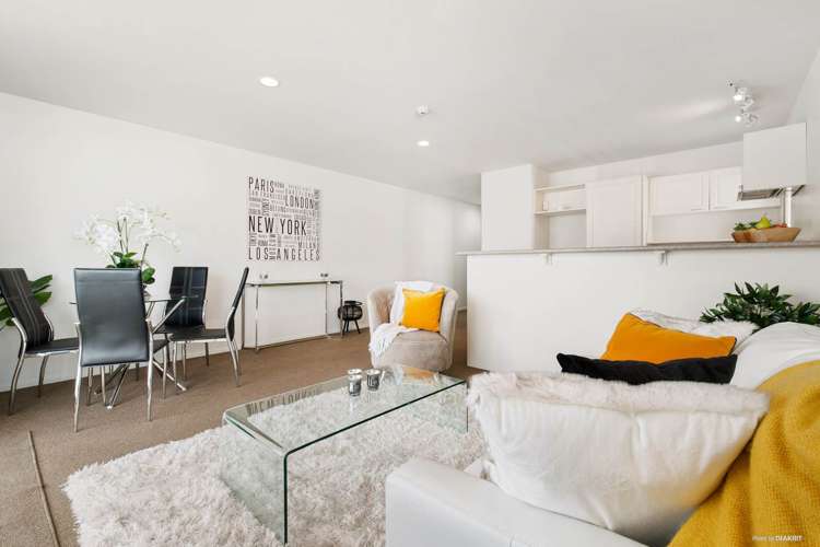 11/5 Cook Street Howick_11