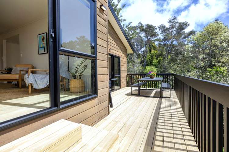 187a Godley Road Titirangi_9