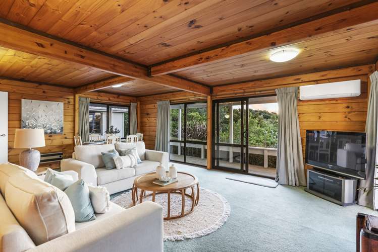 49 Charles Dickens Drive Mellons Bay_6