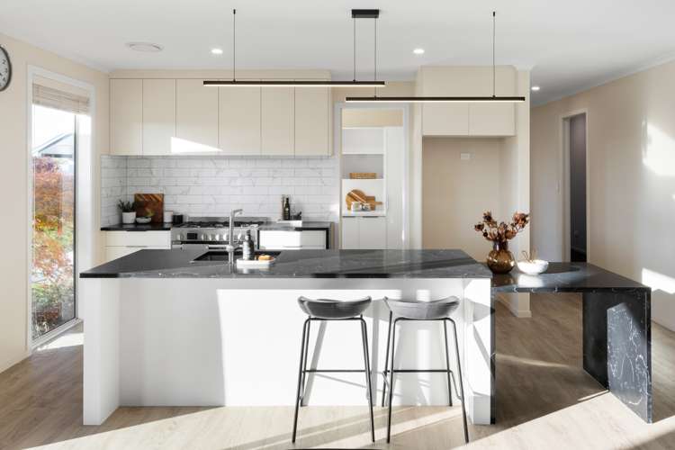 41 Alan Livingston Drive Cambridge_4