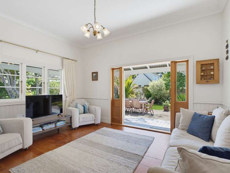 284 Main Road Tairua_16