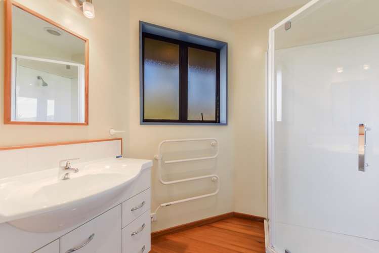 6 Calamaras Street Enner Glynn_13