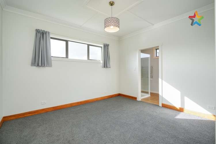 8 Peace Street Tuatapere_11