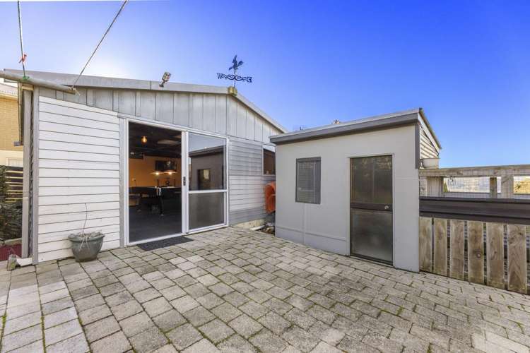 81 Gilkison Street Halfway Bush_13