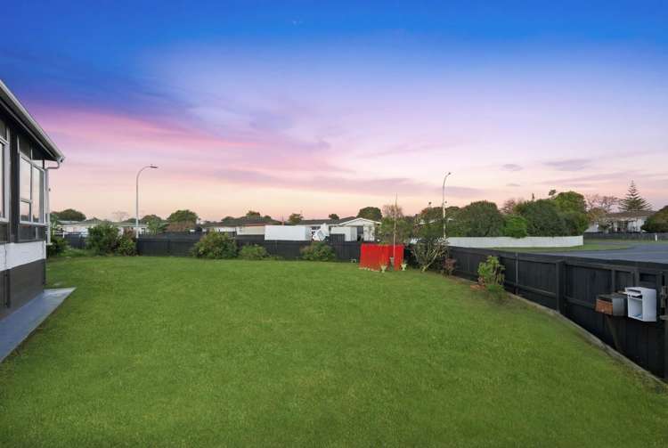 66 Sunlands Drive Manurewa_11