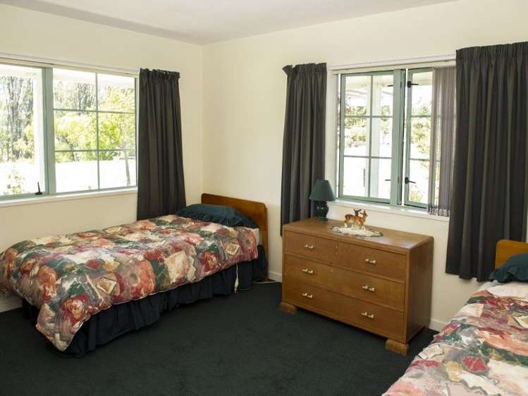 2 Mclellan Place Albert Town_1