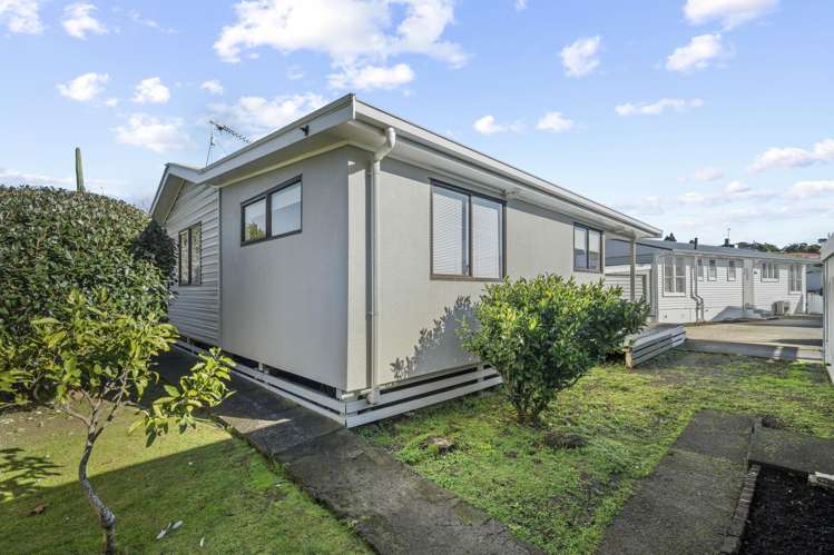 7 Koru Street Mangere Bridge_24