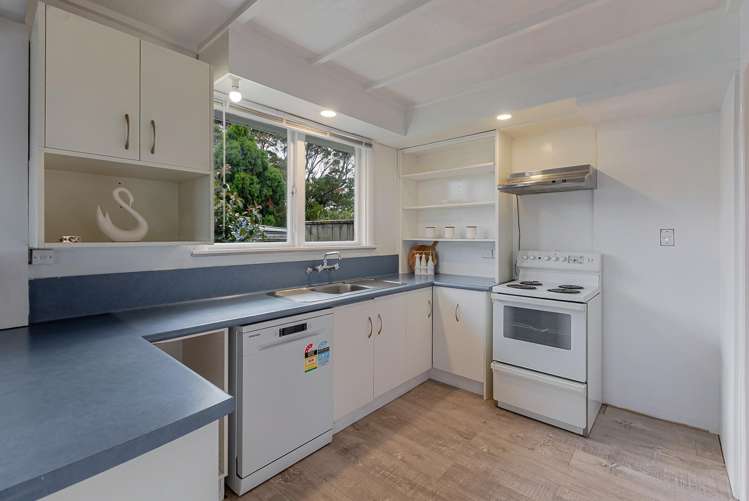 12 Kiwi Road Raumati Beach_10