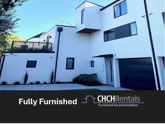 Fully Furnished Spacious Inner City Apartment in Prime Location!