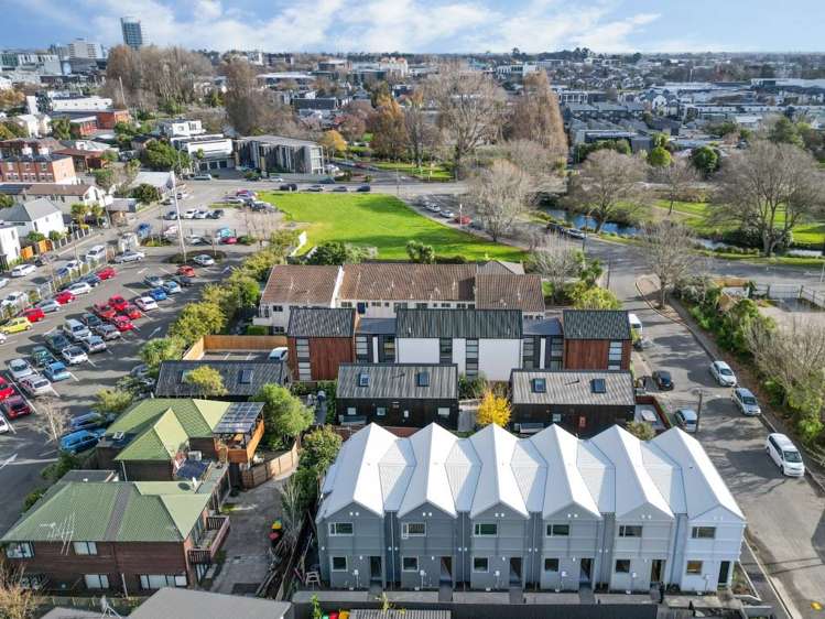 4/16 Hurley Street Christchurch Central_13