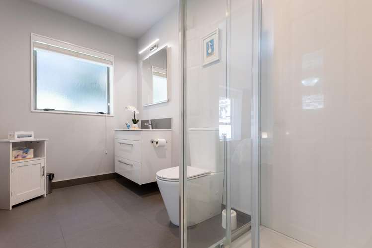 2/268 Rosetta Road Raumati Beach_20