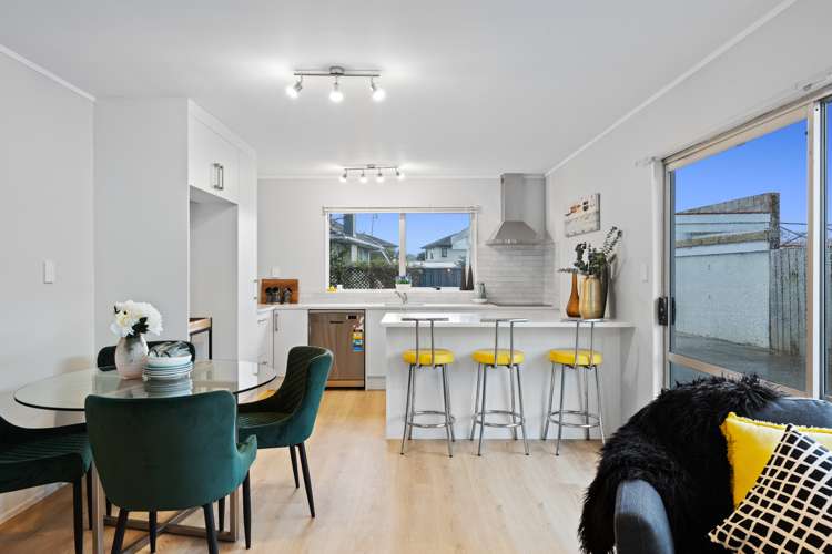 2/6 Bingara Place Favona_6