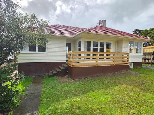Refurbished Family Home With Large Section! lawns included!