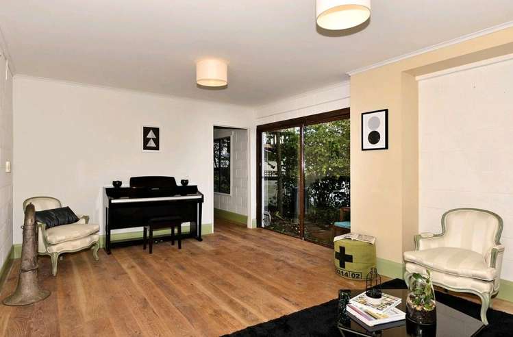 214 Golf Road Titirangi_12