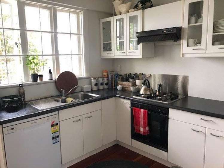 2/177 Jervois Road Herne Bay_1