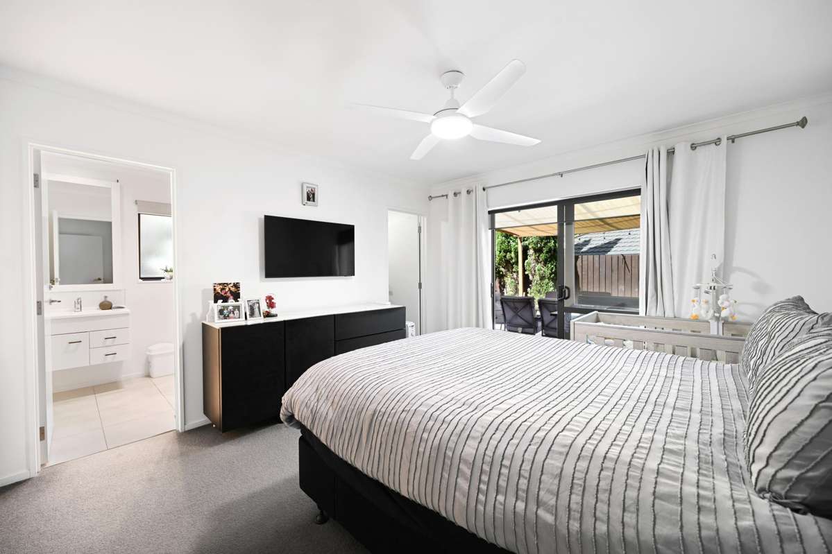 56 Farnborough Drive_4