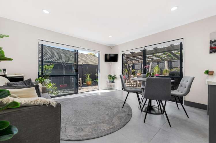 43 Newbliss Crescent East Tamaki Heights_16