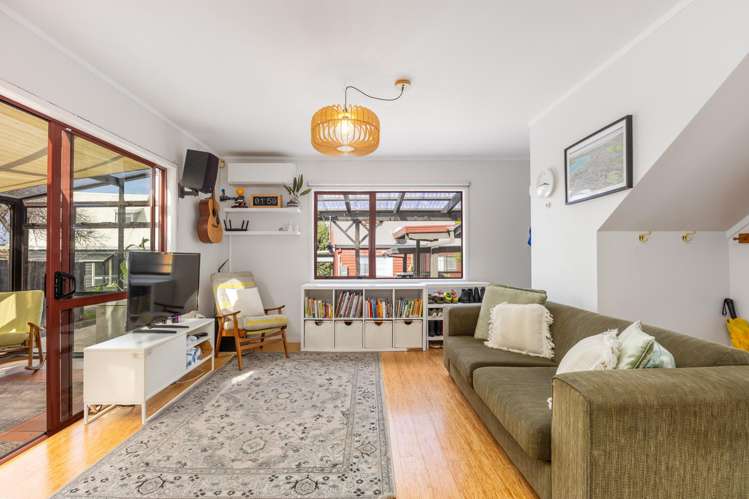 9 Caspian Close_1