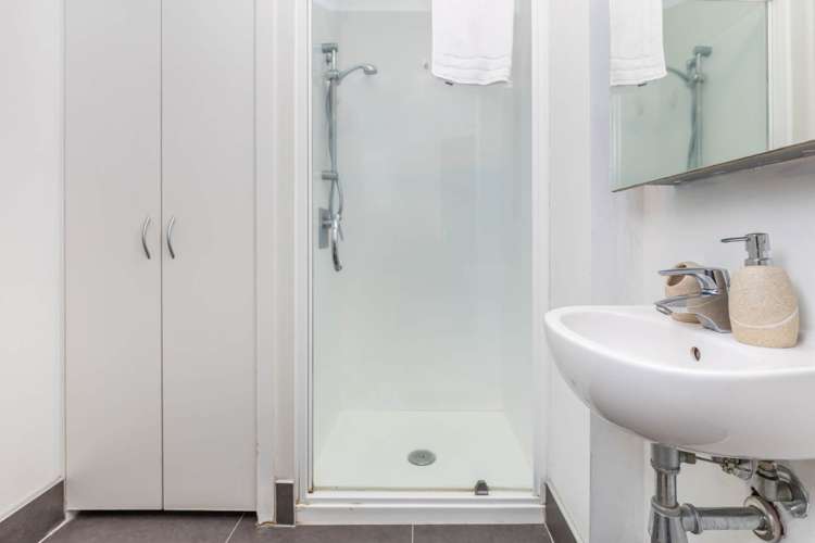 17J/34 Kingston Street Auckland_10