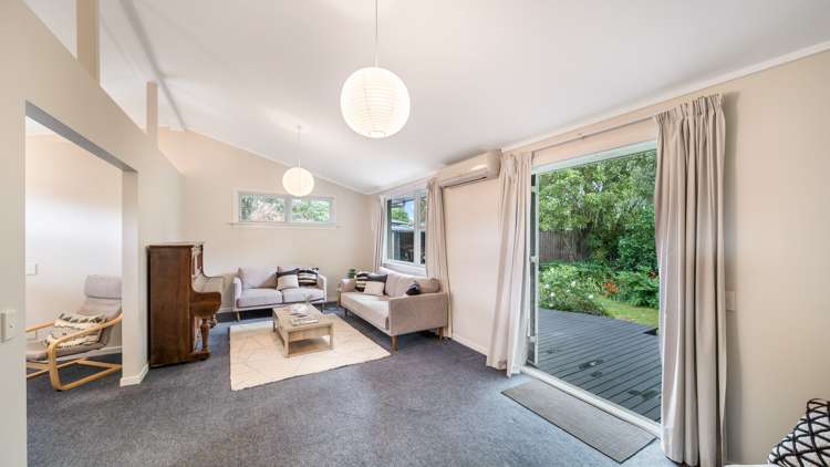 17 Charles Upham Avenue Hillmorton_13