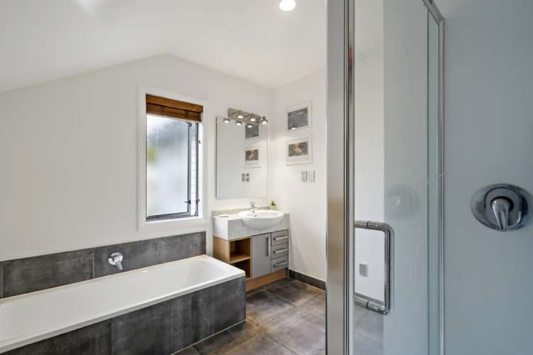 2/7 Phillip Parade Forrest Hill_18