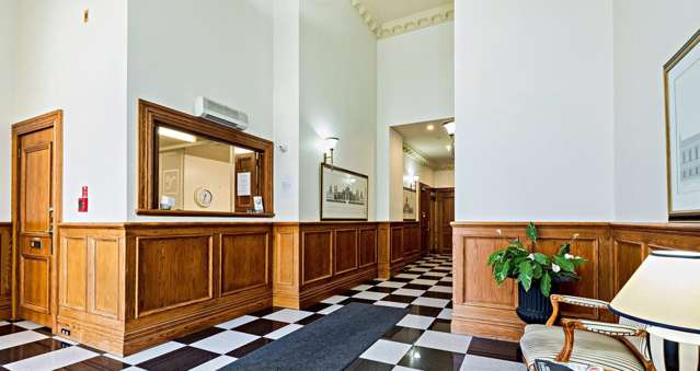 5C/50-52 Eden Crescent City Centre_1