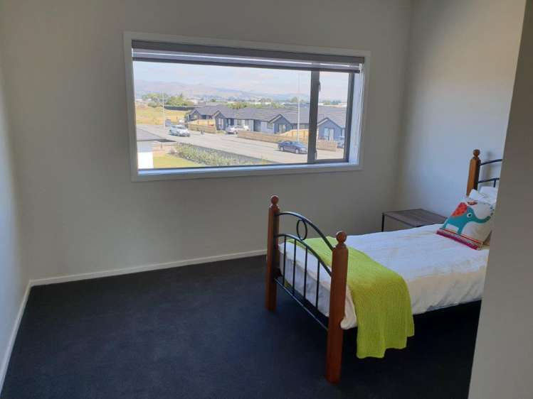 8 Atatu Lane Wigram_11