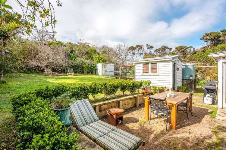 119 Queens Drive Oneroa_15