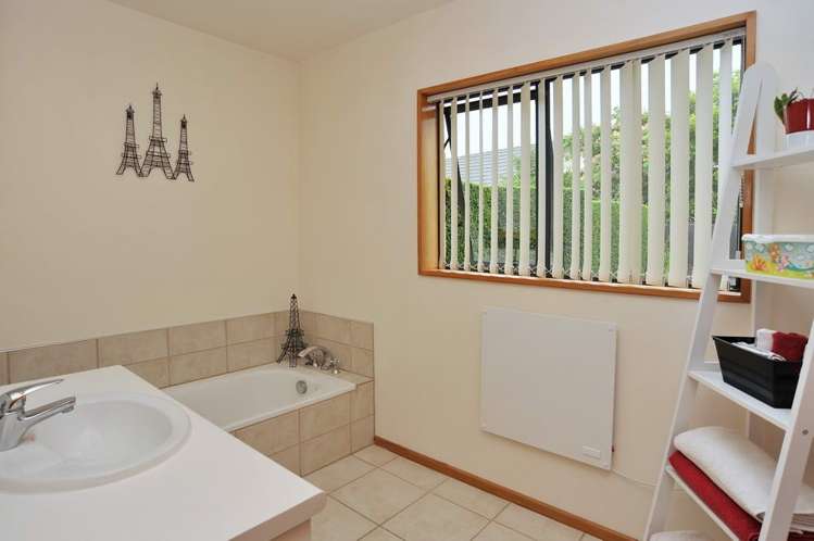 29 Woodglen Drive Woodend_9