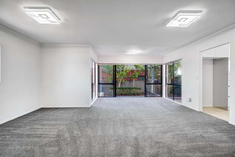 2/24 Miro Street New Lynn_13