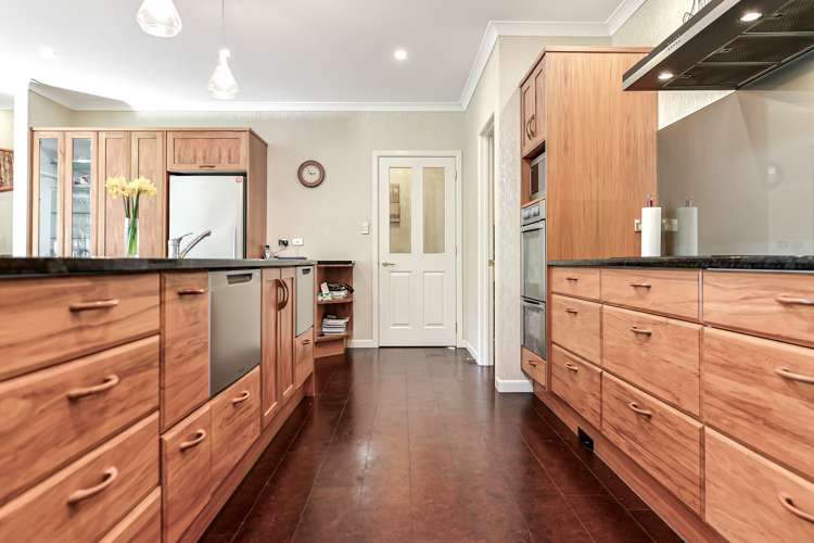 55 Palliser Drive Huntington_11