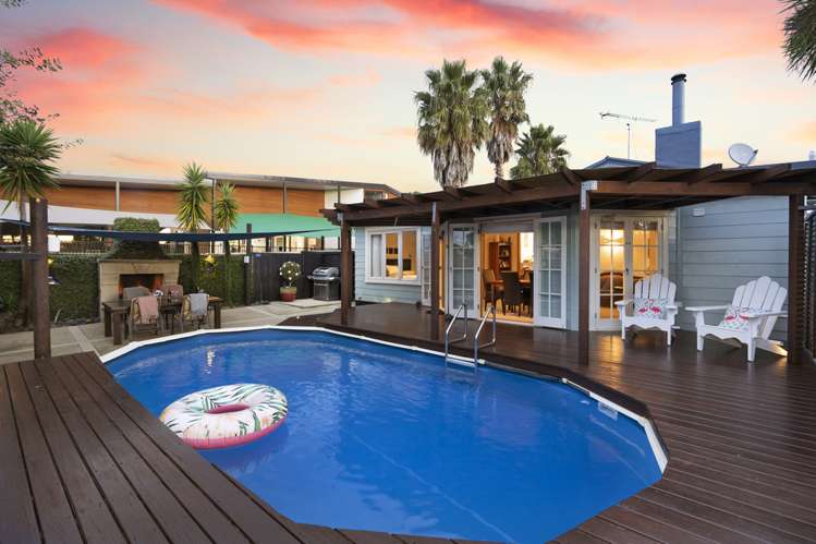 17 Aeroview Drive Beach Haven_0