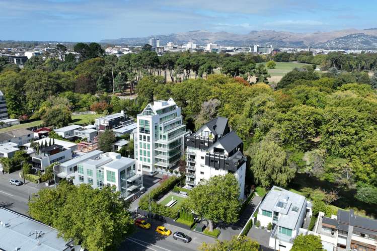 1/18 Carlton Mill Road Merivale_17